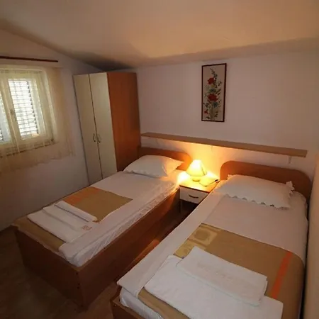 Anna Apartment